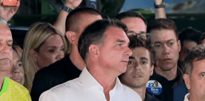 Segundo a CNN Brasil, senador pretende buscar a cassação da chapa de Lula por supostos abusos durante a campanha


