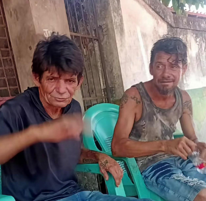 Arquiles Fonseca Aquino (esquerda), conhecido como “Grilo”, suspeito de matar o próprio irmão, Helton Fonseca Aquino (direita), a facadas. 