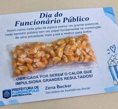 Imagem - Prefeitura de Florianópolis dá milho de pipoca a servidores públicos e gera indignação e piadas nas redes sociais