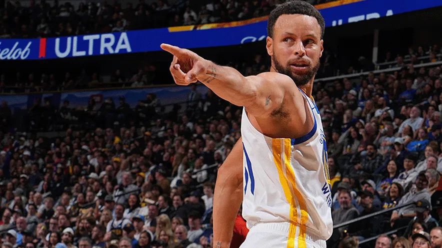 Astro do Golden State também pegou oito rebotes no triunfo por 119 a 114 sobre o Minnesota Timberwolves, na quarta-feira (28), em Minneapolis. Equipe conquistou a segunda vitória consecutiva na temporada.