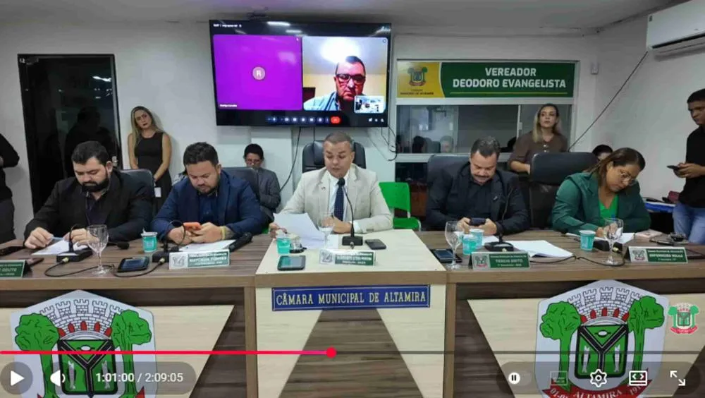 Confusão começou após vereador solicitar a exibição de um vídeo durante os questionamentos sobre as contas municipais. A Guarda Municipal precisou intervir e os trabalhos foram suspensos temporariamente.