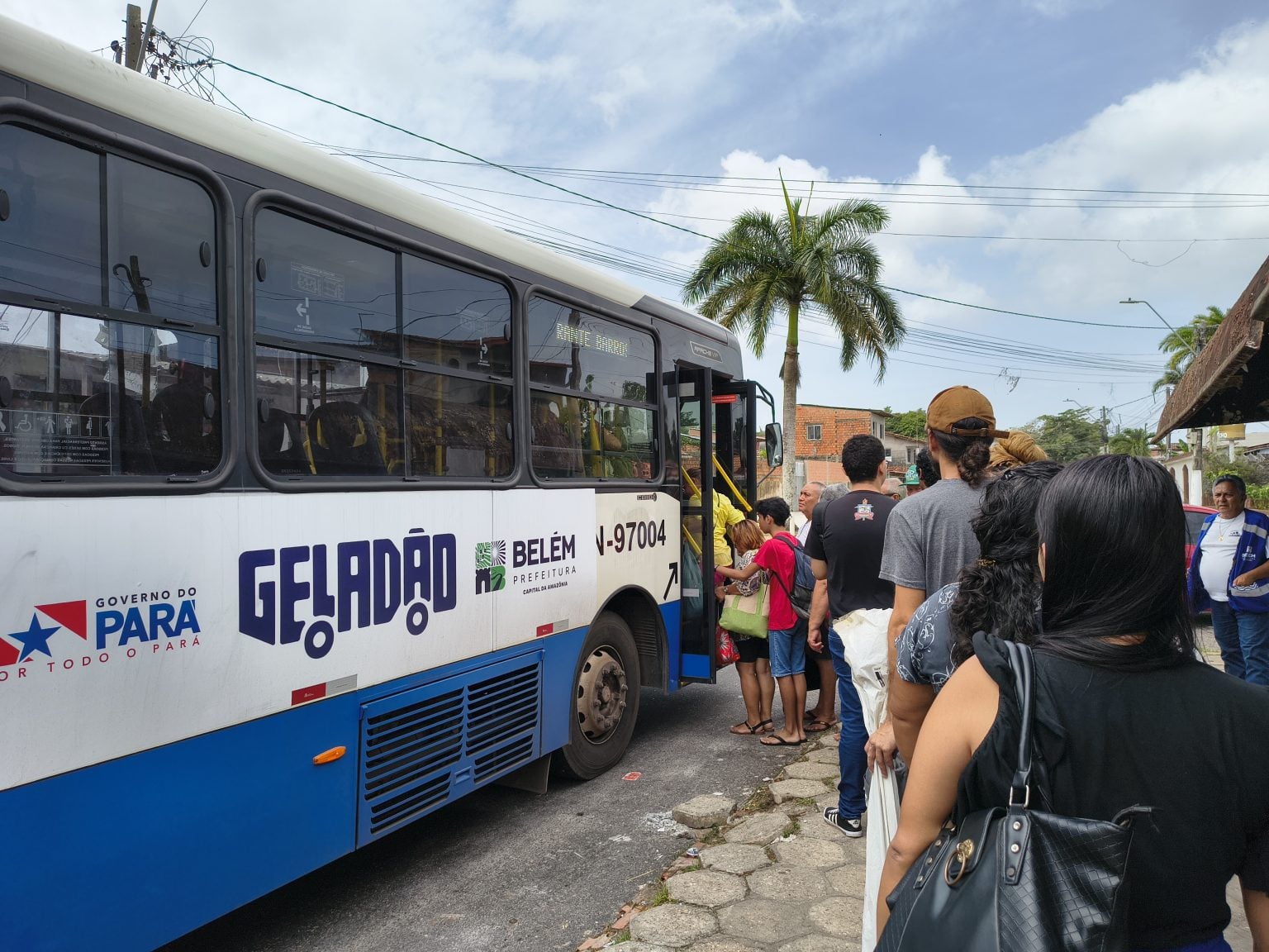 Prefeitura reforça a frota da linha São Brás-Mosqueiro, com transporte gratuito no domingo (1º) e na segunda-feira (2).