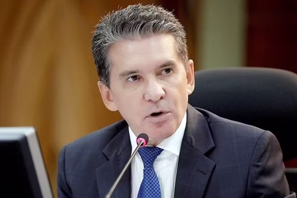 Presidente do Tribunal de Contas de MT é preso em ação contra fraude em contratos e pagamentos