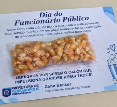 Imagem - Presente com milho de pipoca no Dia do Servidor gera críticas em Florianópolis