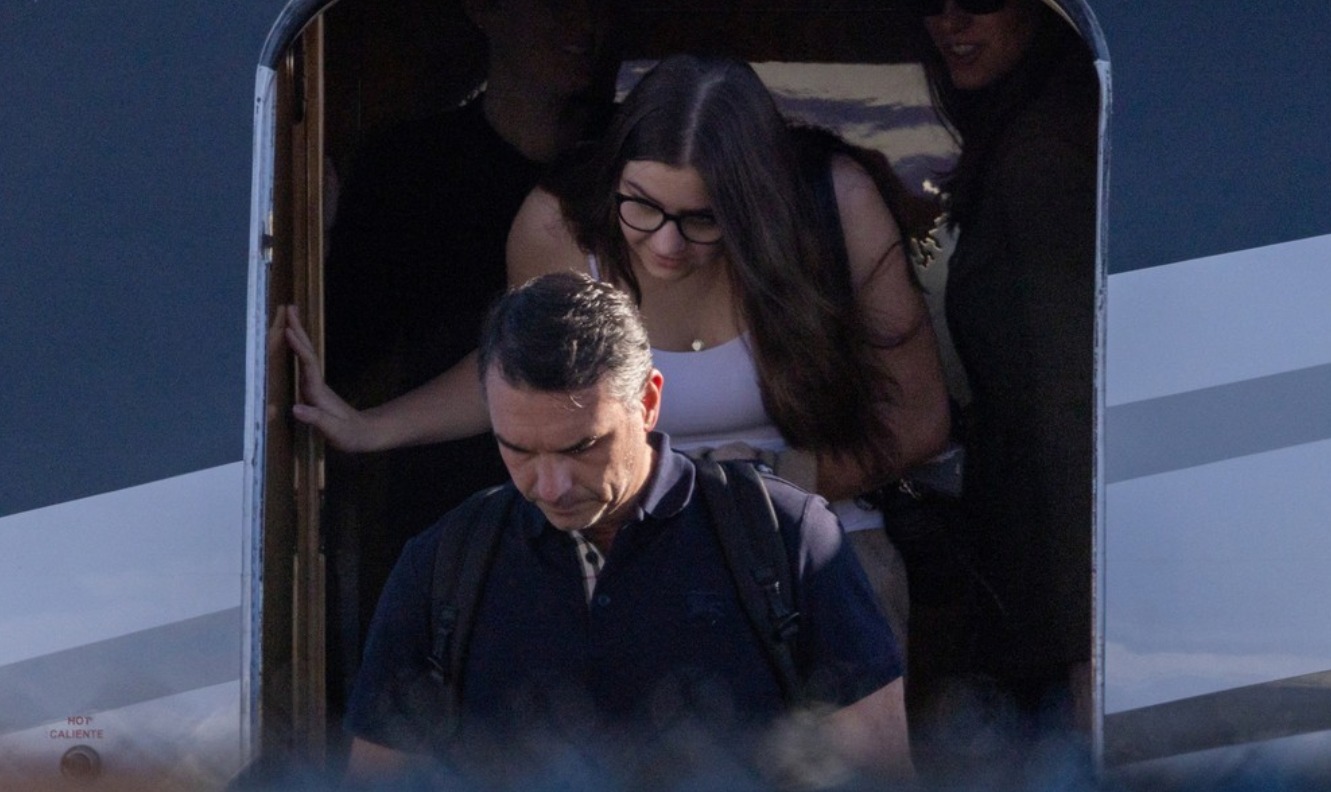 Imagem - Itamaraty convoca representante da Argentina após Flávio Bolsonaro deixar o Brasil e embarcar para os EUA