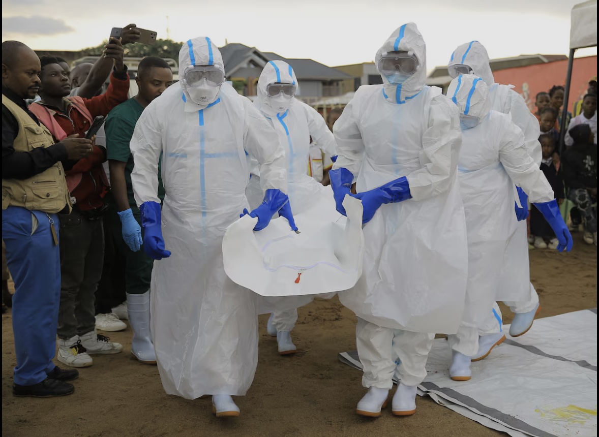 Ebola ultrapassa 5 mil mortes no Congo e chega a 50% de letalidade -